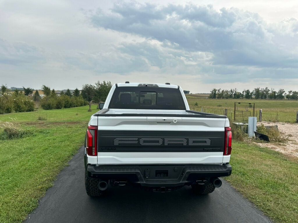 2024 Ford F-150 Raptor photo 26