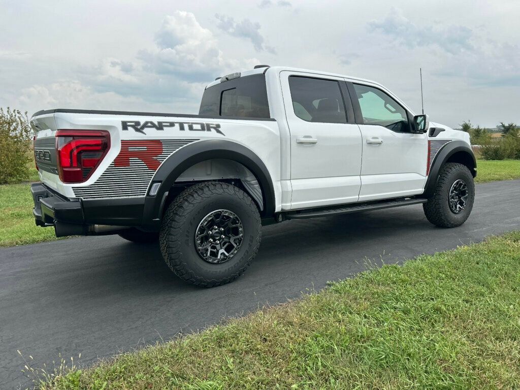 2024 Ford F-150 Raptor photo 3