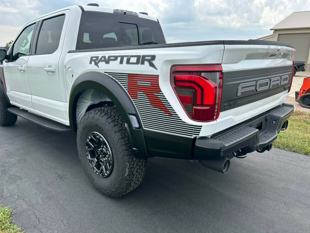 2024 Ford F-150 Raptor photo 9