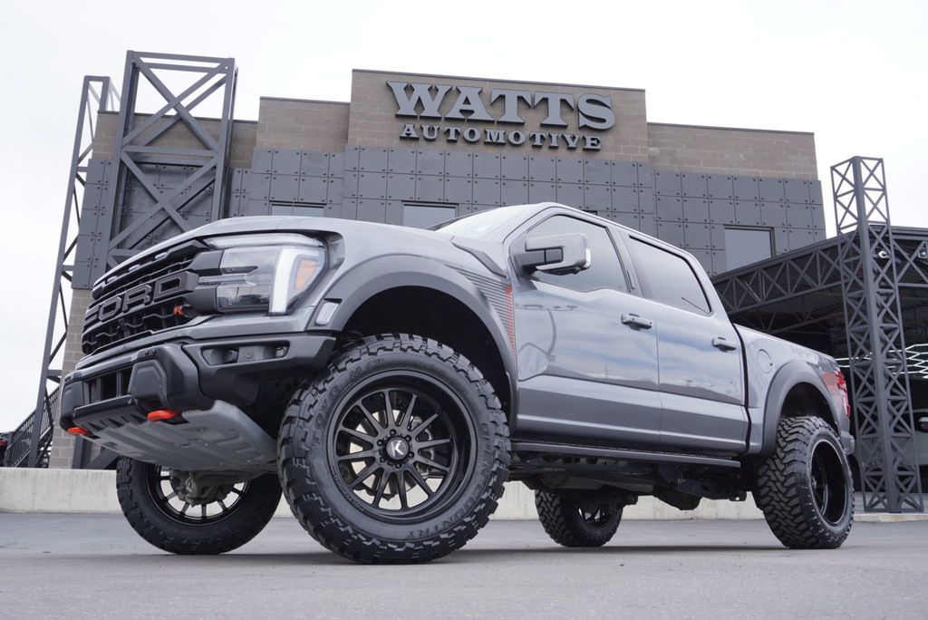 2024 Ford F-150 Raptor photo 3