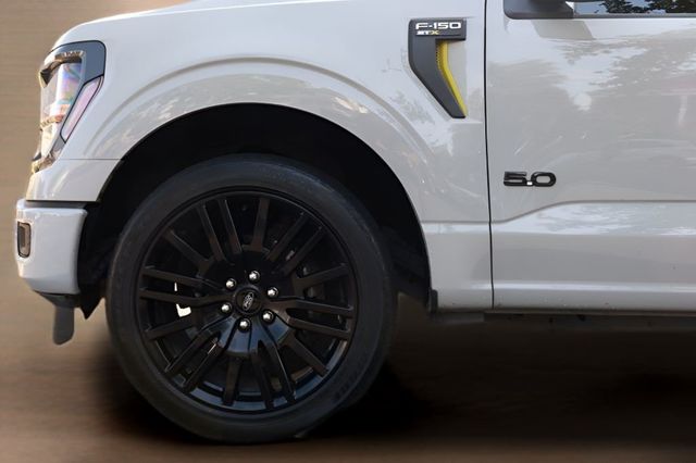 2024 Ford F-150 STX 2WD SuperCrew 5.5' Box - 23044075 - 9
