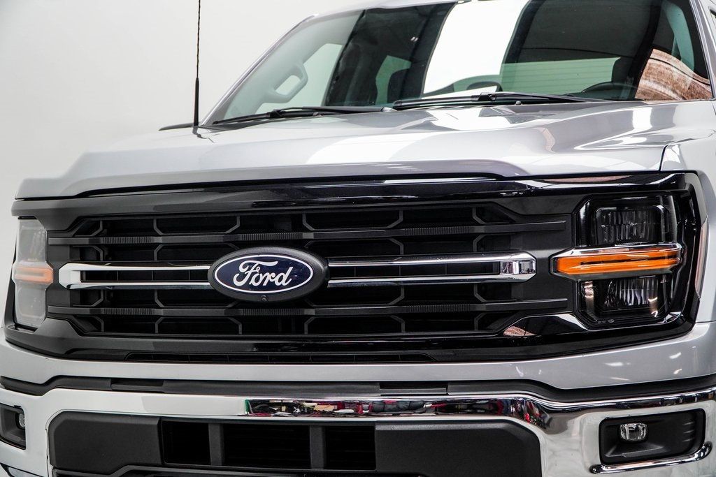 2024 Ford F-150 XLT photo 2