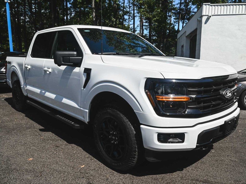 2024 Ford F-150 XLT photo 3