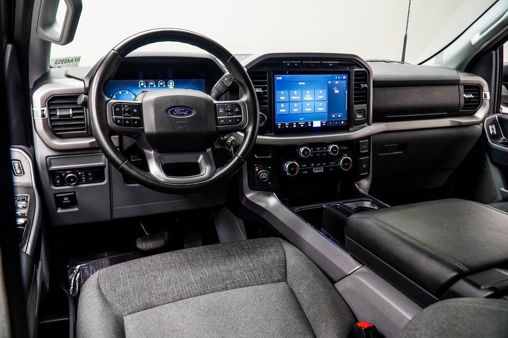 2024 Ford F-150 XLT photo 5