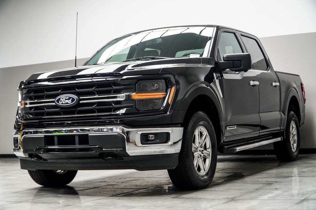2024 Ford F-150 XLT photo 8