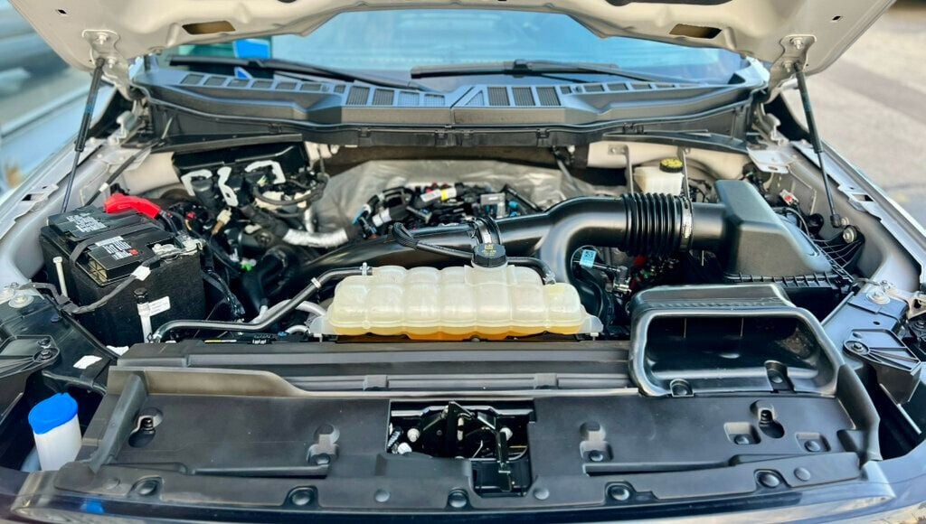 2024 Ford F-150 XLT 4WD SuperCrew 5.5' Box - 22896737 - 8