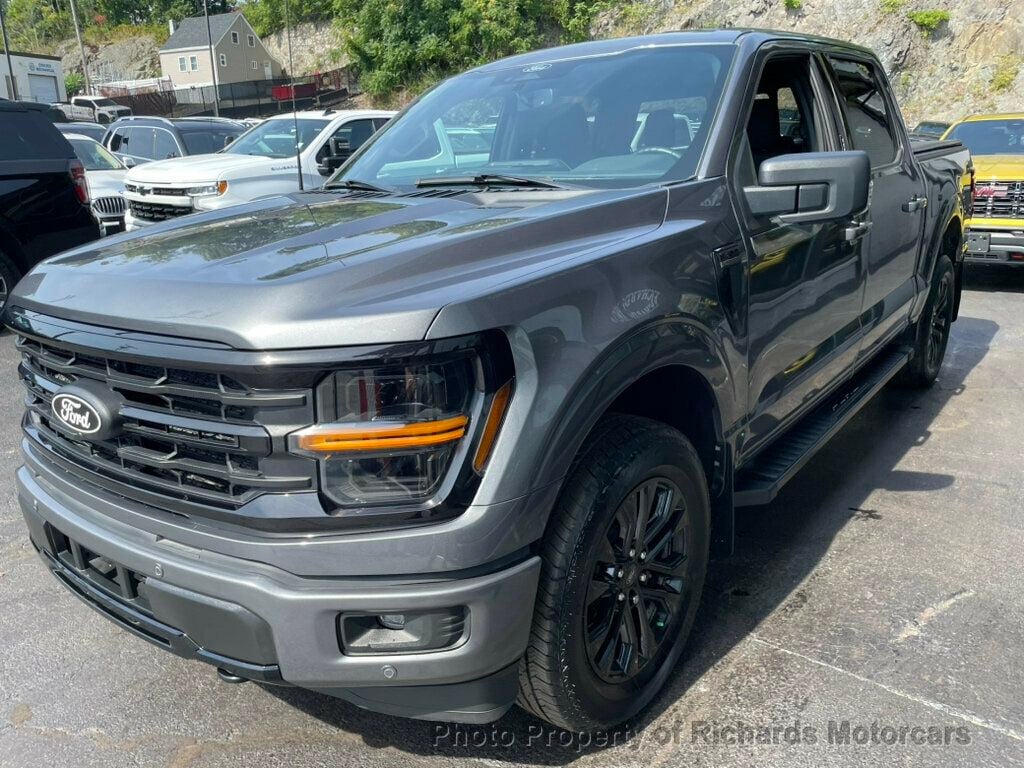 2024 Ford F-150 XLT 4WD SuperCrew 5.5' Box - 23069372 - 3
