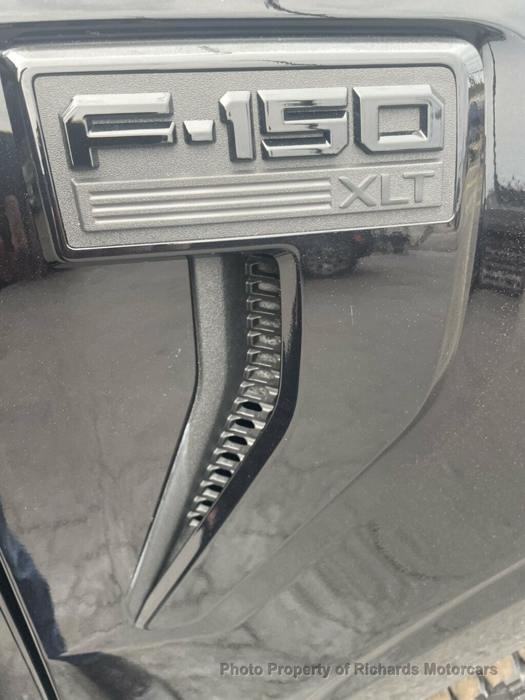 2024 Ford F-150 XLT 4WD SuperCrew 5.5' Box - 23087178 - 8