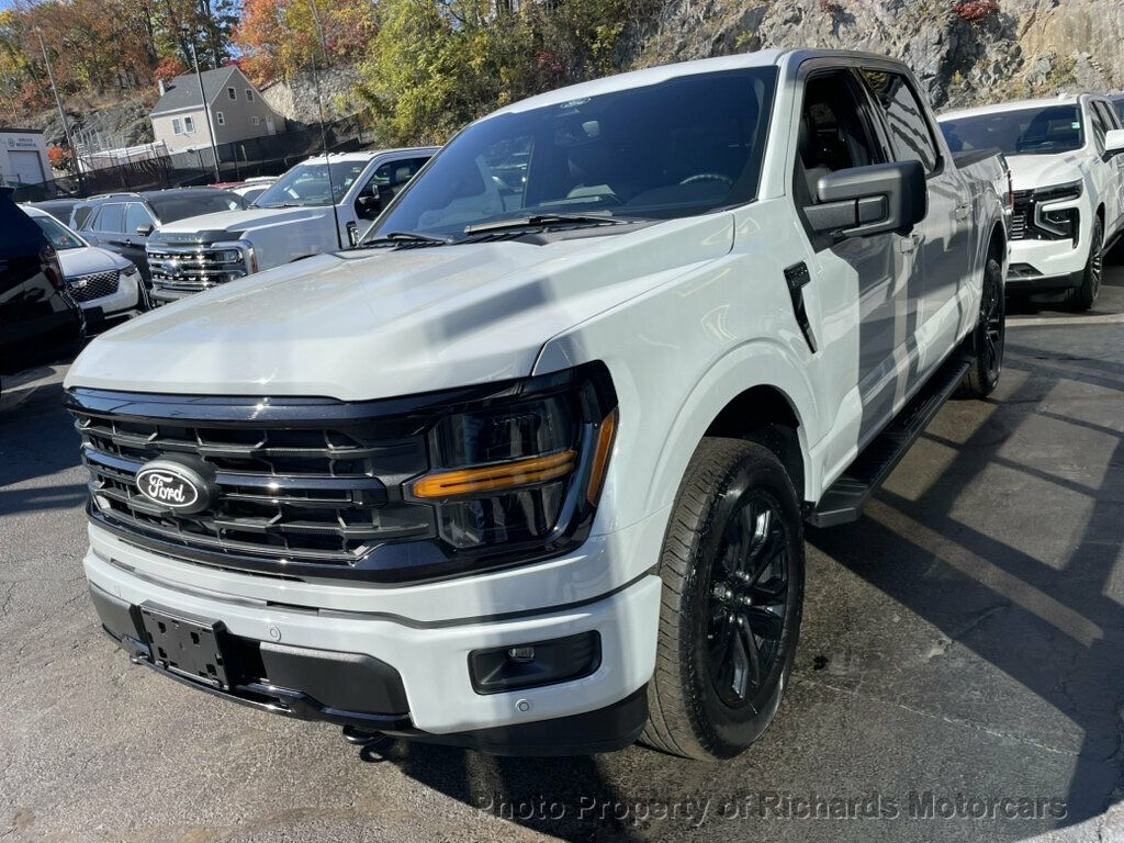 2024 Ford F-150 XLT 4WD SuperCrew 5.5' Box - 23101471 - 3