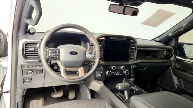 2024 Ford F-150 XLT 4WD SuperCrew 5.5' Box w/ 302A, PowerBoost, Black Appearance - 23009583 - 11