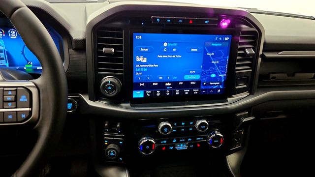 2024 Ford F-150 XLT 4WD SuperCrew 5.5' Box w/ 302A, PowerBoost, Black Appearance - 23009583 - 16