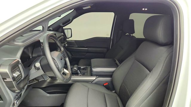 2024 Ford F-150 XLT 4WD SuperCrew 5.5' Box w/ 302A, PowerBoost, Black Appearance - 23009583 - 19