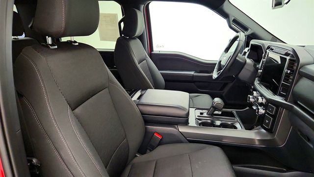 2024 Ford F-150 XLT 4WD SuperCrew 5.5' Box w/ 302A, PowerBoost, Black Appearance - 23032284 - 22