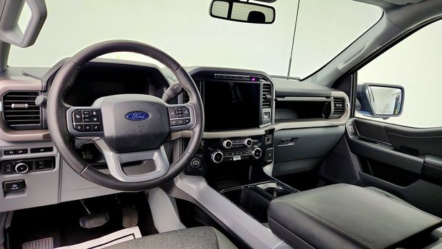 2024 Ford F-150 XLT 4WD SuperCrew 5.5' Box w/ PowerBoost Hybrid & ACC - 23081749 - 10