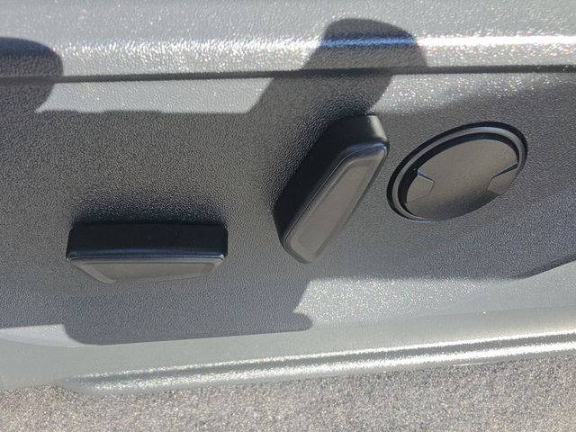 2024 Ford F-150 Lightning Flash 4WD SuperCrew 5.5' Box - 23051416 - 17