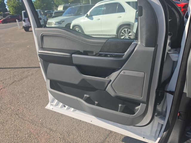 2024 Ford F-150 Lightning Flash 4WD SuperCrew 5.5' Box - 23051416 - 18