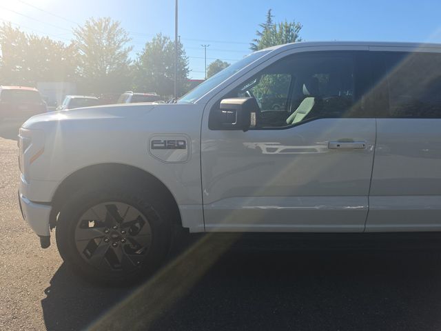 2024 Ford F-150 Lightning Flash 4WD SuperCrew 5.5' Box - 23051416 - 26