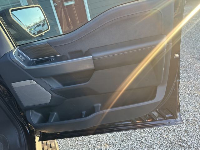 2024 Ford F-150 Lightning LARIAT 4WD SuperCrew 5.5' Box - 22974983 - 11