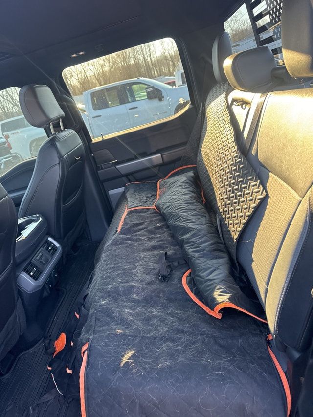 2024 Ford F-150 Lightning LARIAT 4WD SuperCrew 5.5' Box - 22974983 - 15