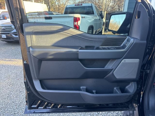 2024 Ford F-150 Lightning LARIAT 4WD SuperCrew 5.5' Box - 22974983 - 16