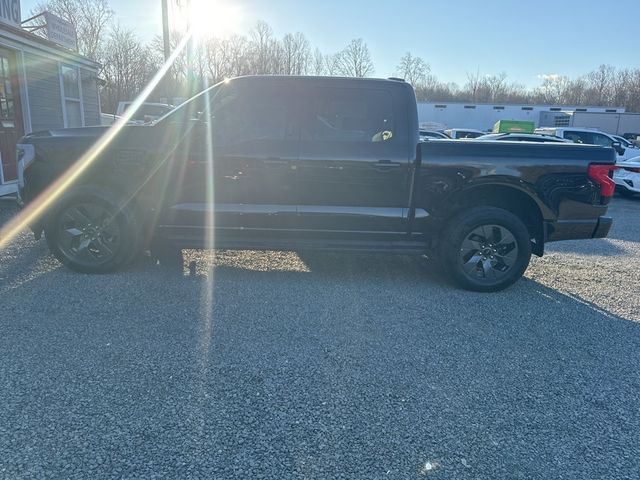 2024 Ford F-150 Lightning LARIAT 4WD SuperCrew 5.5' Box - 22974983 - 3