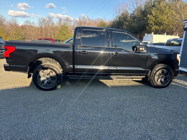 2024 Ford F-150 Lightning LARIAT 4WD SuperCrew 5.5' Box - 22974983 - 7