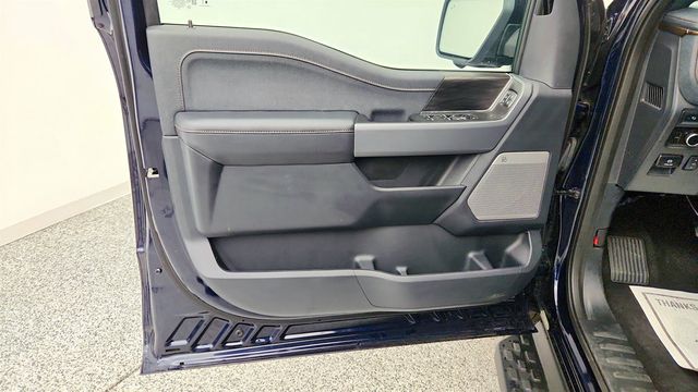 2024 Ford F-150 Lightning LARIAT 4WD SuperCrew 5.5' Box - 23014752 - 10