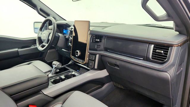 2024 Ford F-150 Lightning LARIAT 4WD SuperCrew 5.5' Box - 23014752 - 23