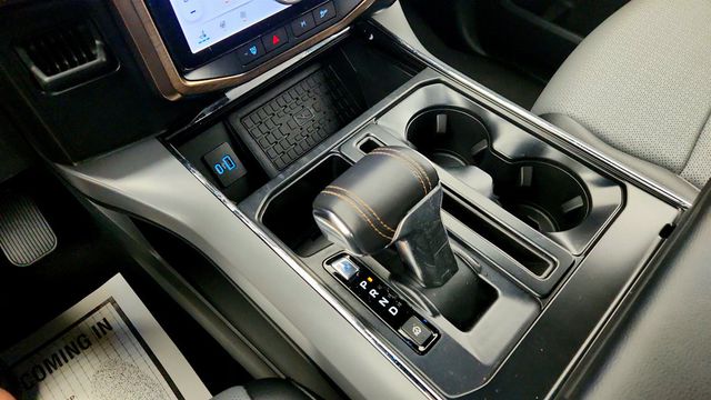 2024 Ford F-150 Lightning LARIAT 4WD SuperCrew 5.5' Box w/ Pro Power Onboard - 23014752 - 15