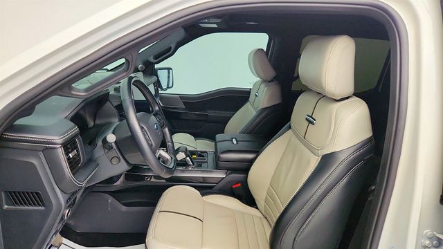 2024 Ford F-150 Lightning Platinum 4WD SuperCrew 5.5' Box w/ Power Deployable Running Boar - 23005701 - 19