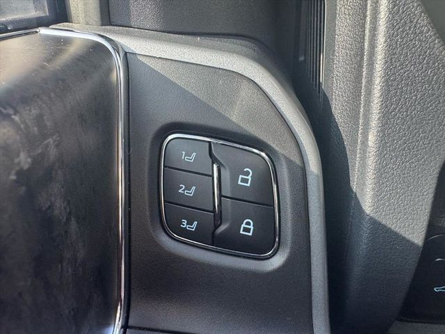 2024 Ford F-350SD Lariat - 22965666 - 16