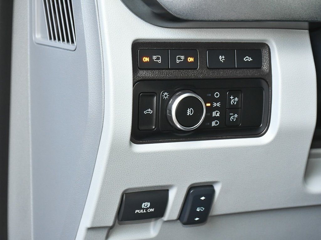 2024 Ford F-450 photo 19