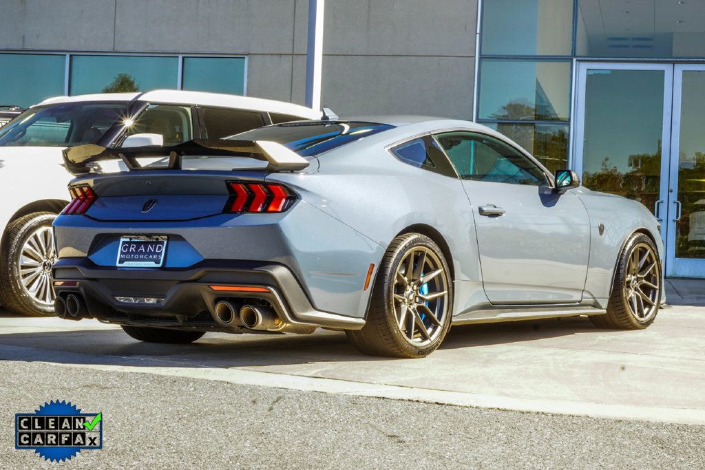 Ford Mustang photo 11