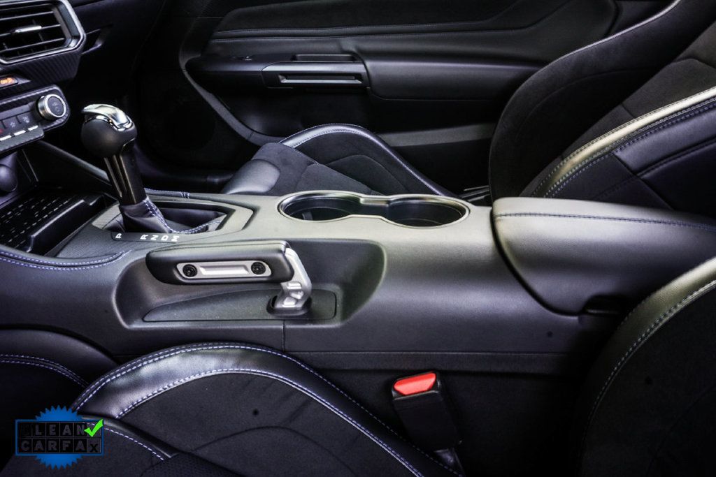 Ford Mustang photo 14