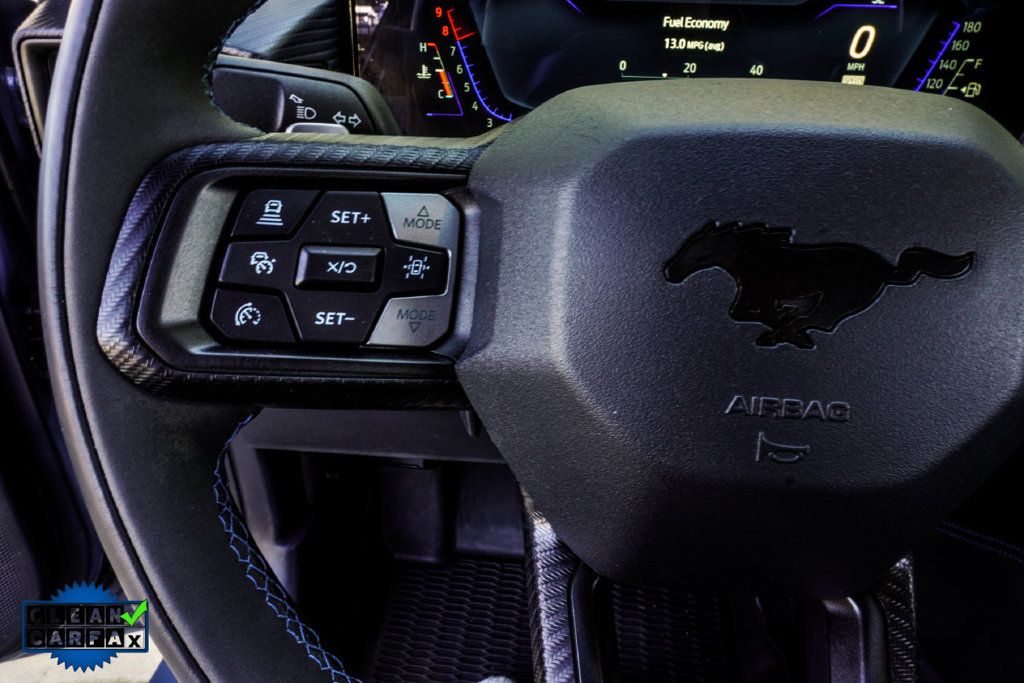 Ford Mustang photo 24