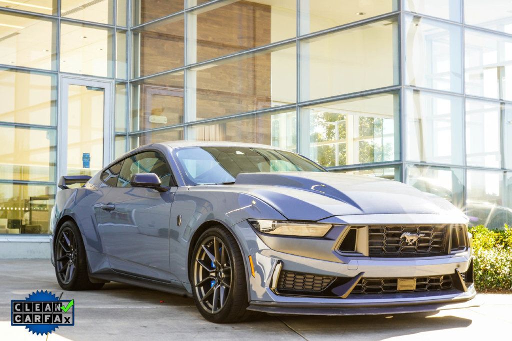 Ford Mustang photo 4