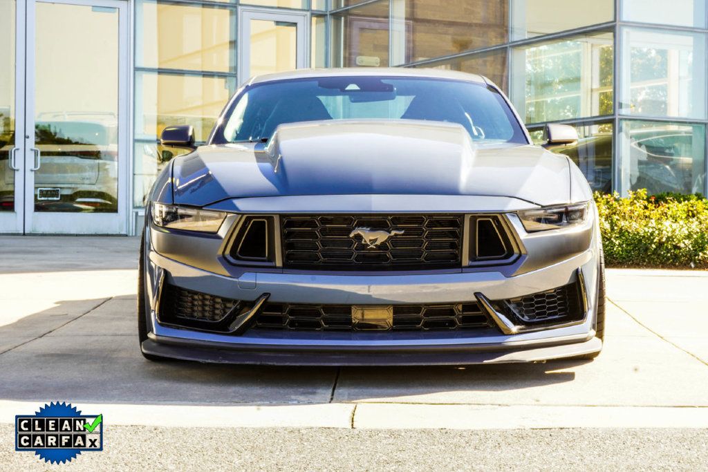 Ford Mustang photo 6