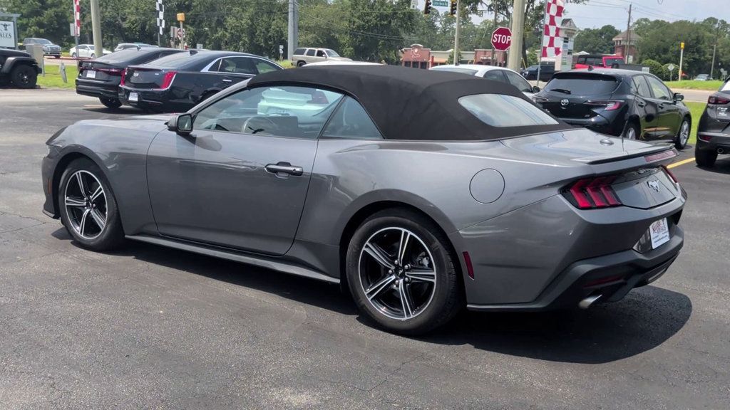 Ford Mustang EcoBoost Convertible photo 6