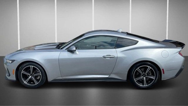 2024 Ford Mustang EcoBoost Fastback - 23016132 - 4