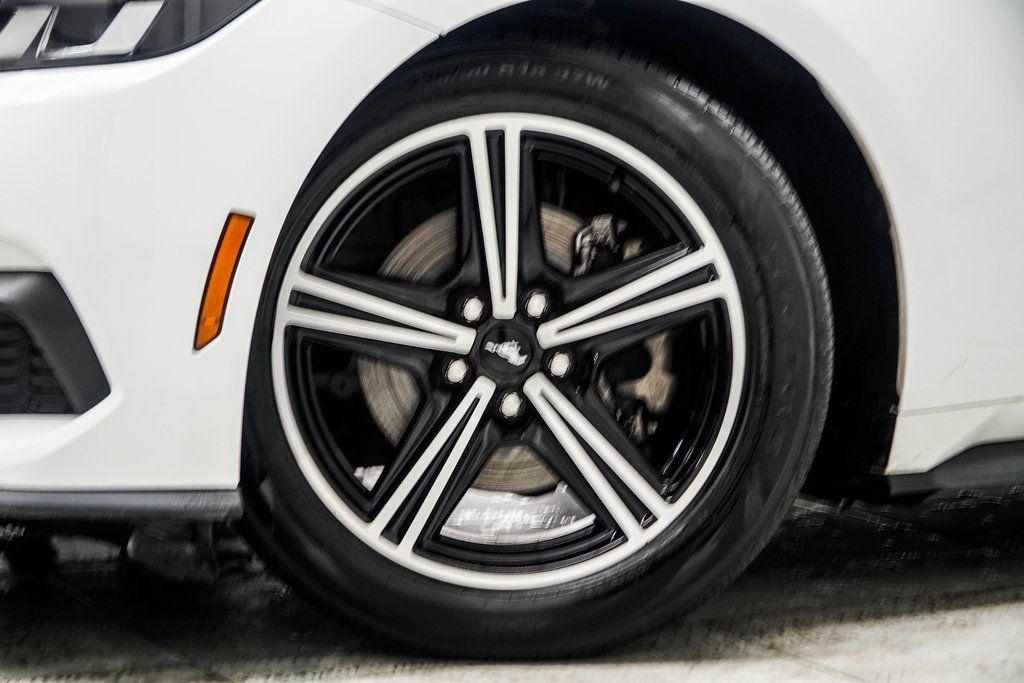 2024 Ford Mustang EcoBoost Premium Convertible photo 3