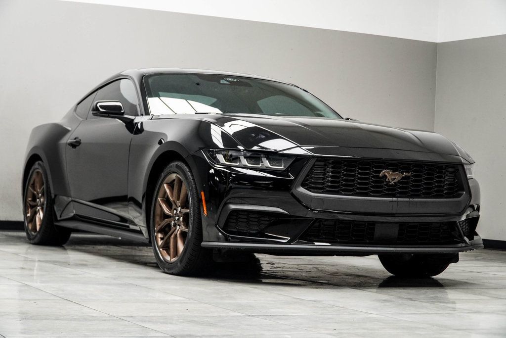 2024 Ford Mustang EcoBoost Premium photo 4