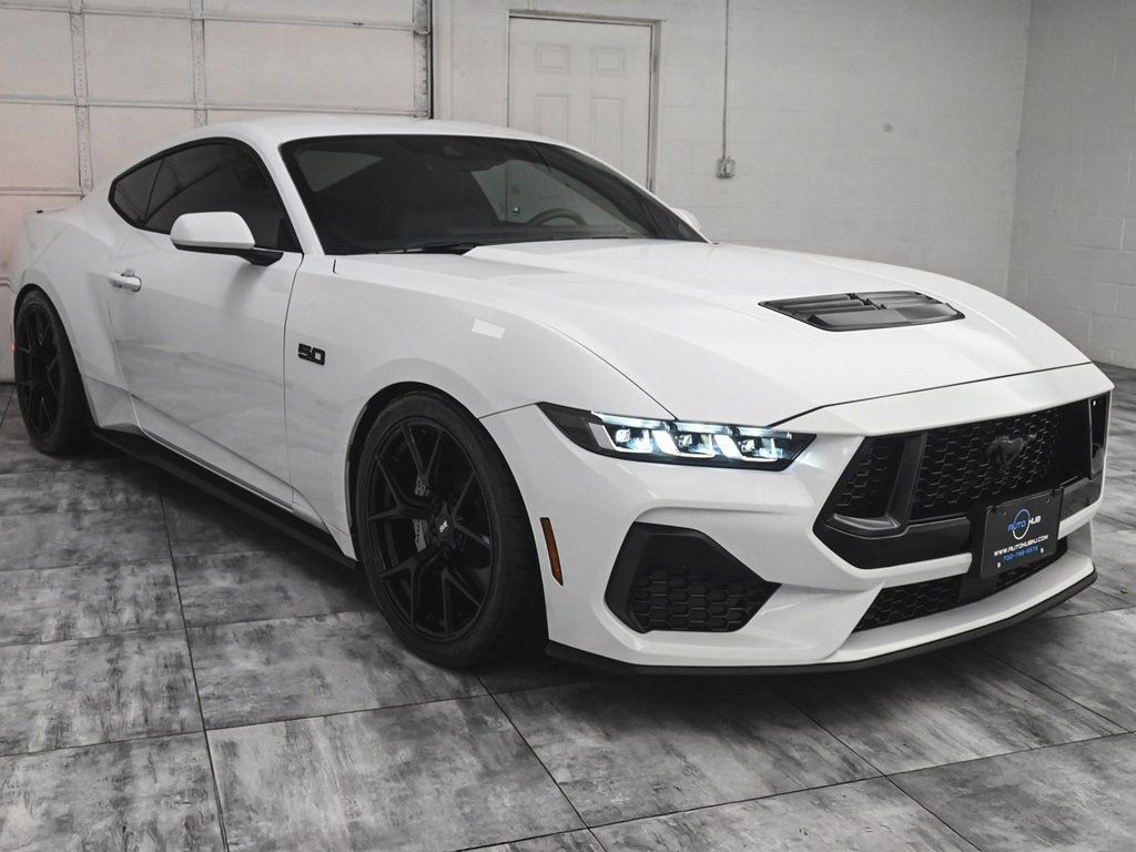 2024 Ford Mustang GT Premium photo 3
