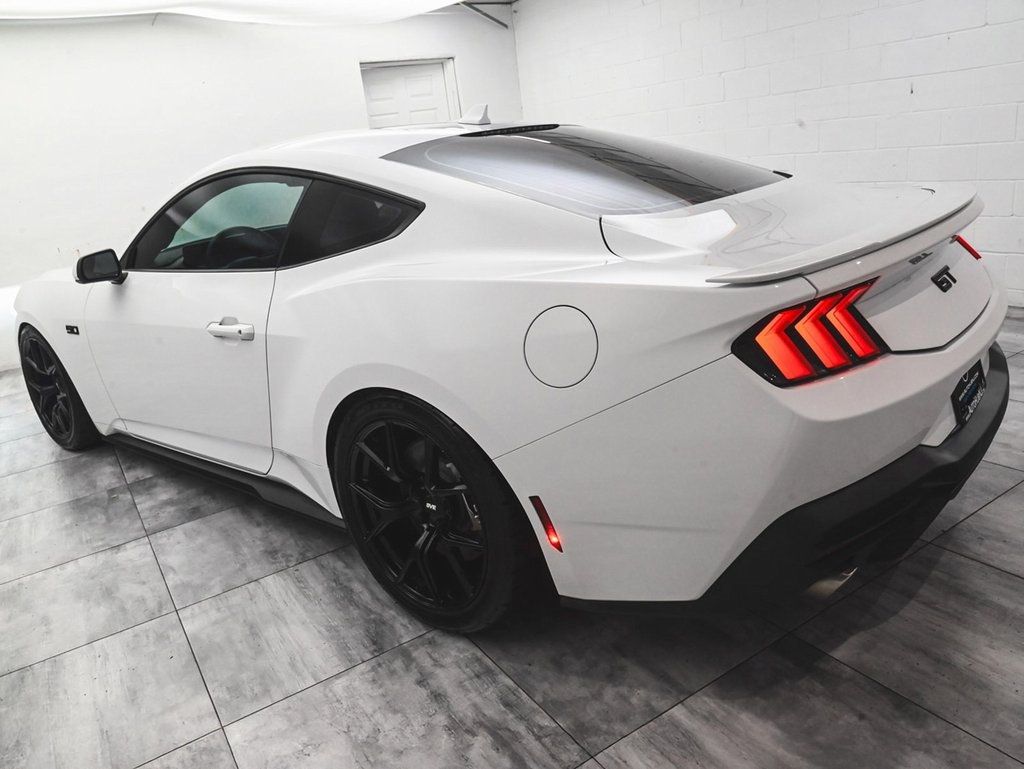 2024 Ford Mustang GT Premium photo 4