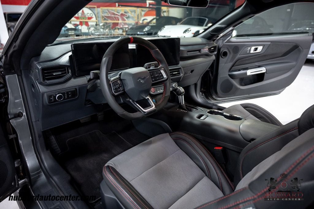 2024 Ford Mustang GT Fastback - 22945393 - 15