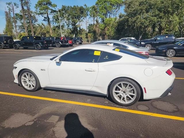 2024 Ford Mustang GT Premium Fastback - 22966880 - 4