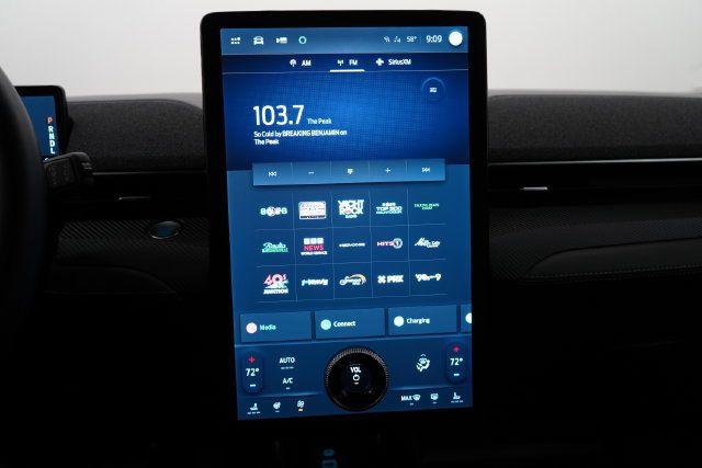 2024 Ford Mustang Mach-E Premium - 23096038 - 24