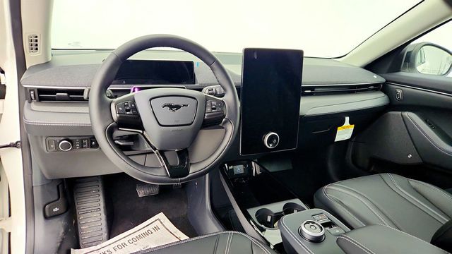 2024 Ford Mustang Mach-E Premium AWD w/ 19'' Wheels, Heated Seats & SYNC 4A Touchscreen - 22998965 - 10