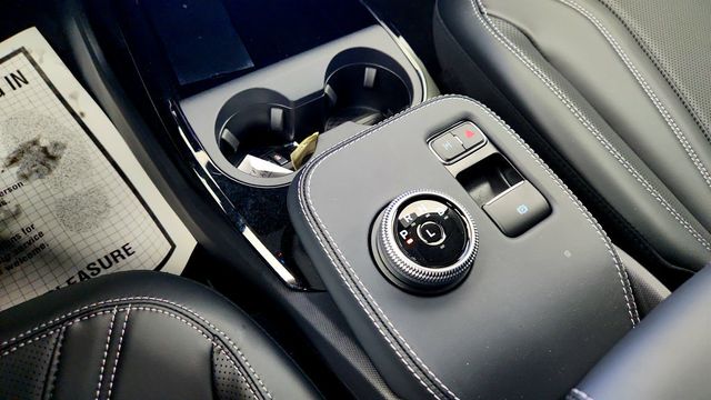 2024 Ford Mustang Mach-E Premium AWD w/ 19'' Wheels, Heated Seats & SYNC 4A Touchscreen - 22998965 - 14