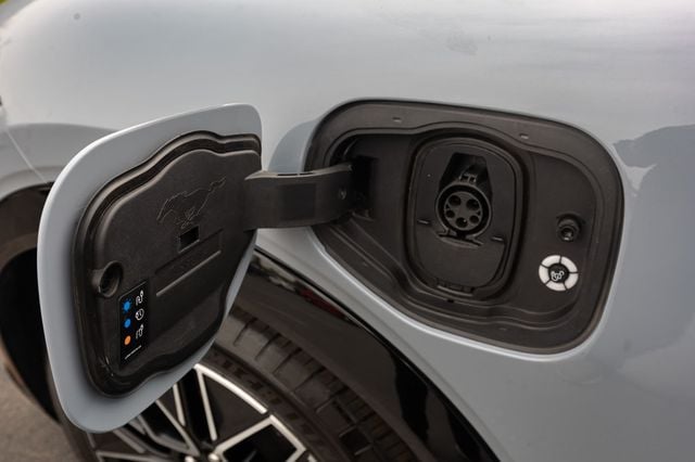2024 Ford Mustang Mach-E Premium RWD - 22833620 - 26