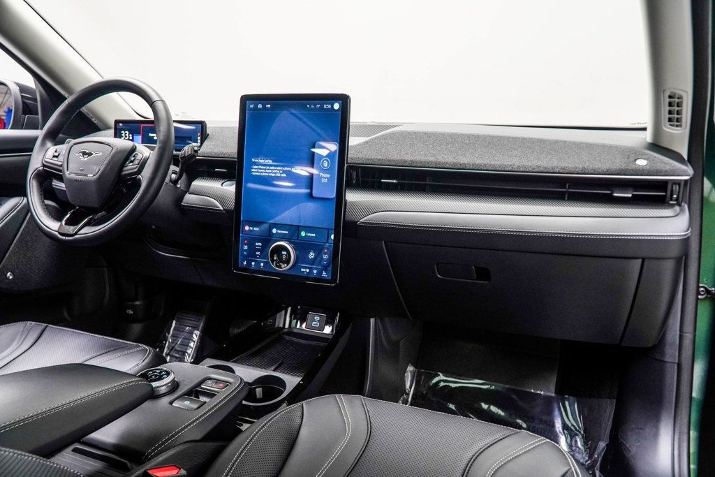 2024 Ford Mustang Mach-E Premium photo 17